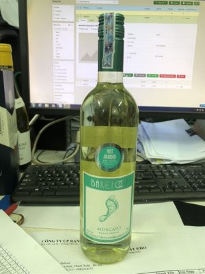 Rượu Vang Mỹ Barefoot Moscato