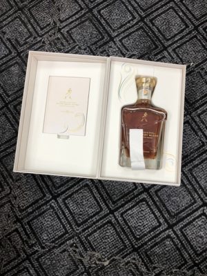 Rượu Whisky John Walker & Sons Bicentenary Blend 28YO – Hộp Quà